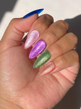 Load image into Gallery viewer, DND 9D Cat Eye Nail Gel Polish