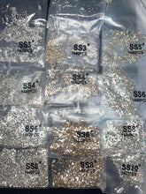 Load image into Gallery viewer, 1400pcs SS3-SS8 Glass Nail Rhinestones Gems
