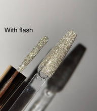 Load image into Gallery viewer, Gold Champagne Reflective Gel Nail
