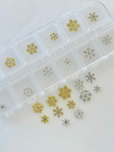 24pcs Christmas Mixed Silver & Gold Snowflake Charm Box