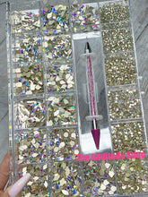Load image into Gallery viewer, 1400 Combo High Quality Glass Nail Crystals Bling Box
