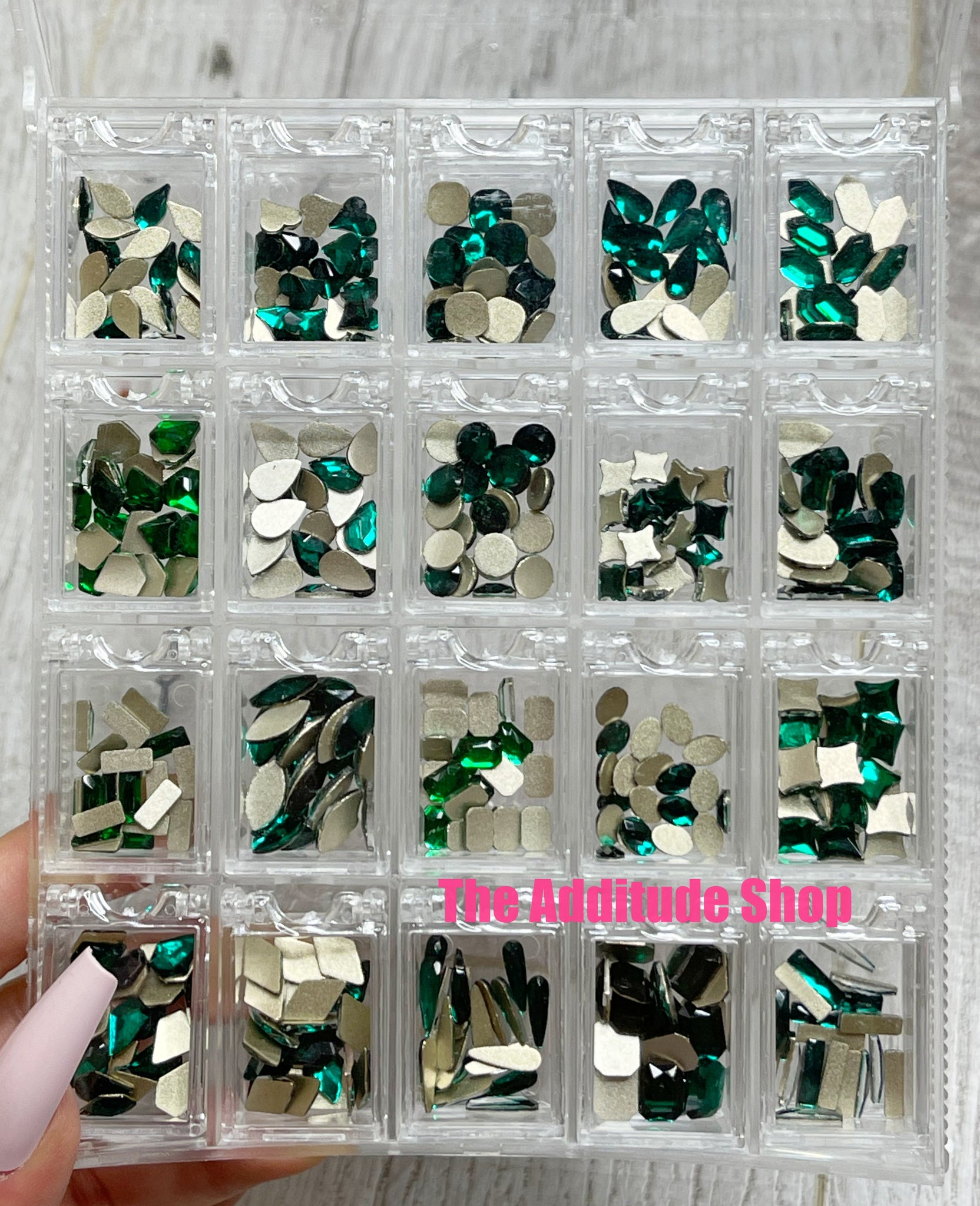 Emerald Green-400 Pieces Nail Crystals Rhinestones Gems – The Additude Shop