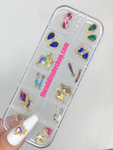 Load image into Gallery viewer, Hearts Teardrop Kite Shapes 3D Nail Charms
