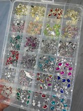 Load image into Gallery viewer, 240 Pieces Planets Nail Charm Box
