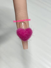 Load image into Gallery viewer, Heart Magnetic Pom Pom for Nails
