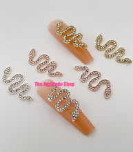 Load image into Gallery viewer, Oversize Snake 3D Nail Charms-2PCS

