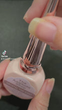 Load and play video in Gallery viewer, Clear Non Wipe Crystal Nail Top Coat Long Lasting
